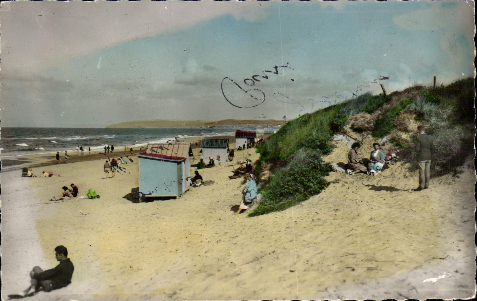CPM Franceville Plage Merville Les dunes vue sur Cabourg