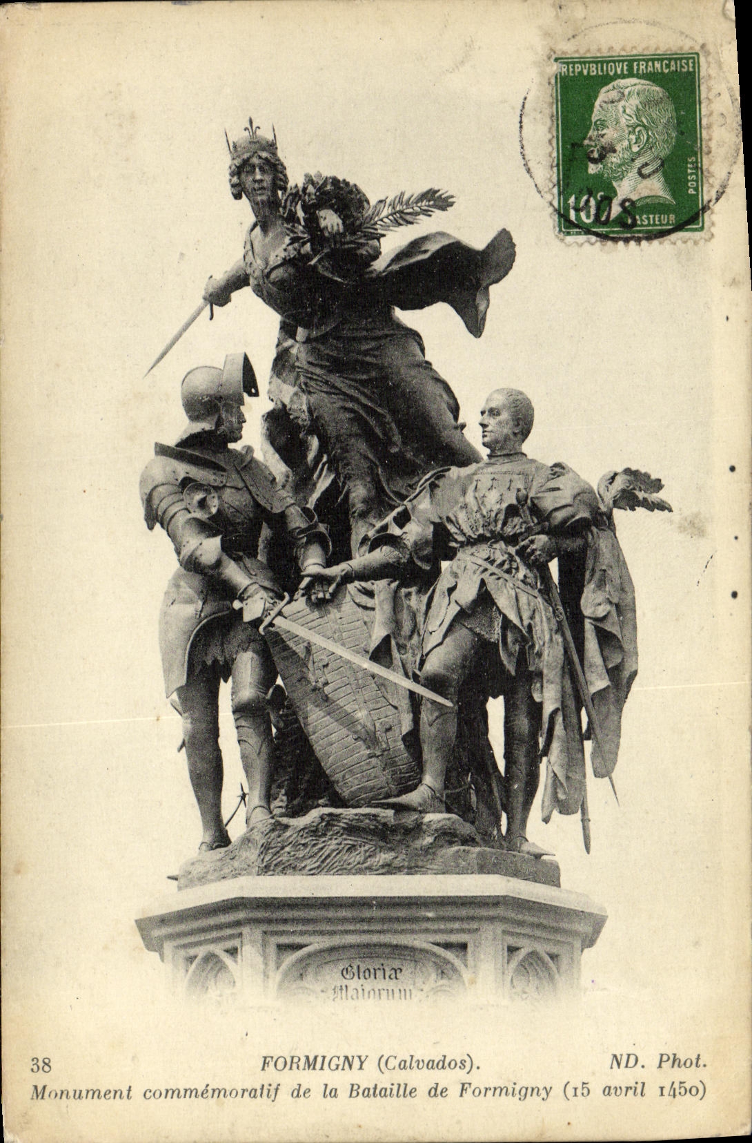 CPA Formigny Monument commemoratif de la Bataille de Formigny 