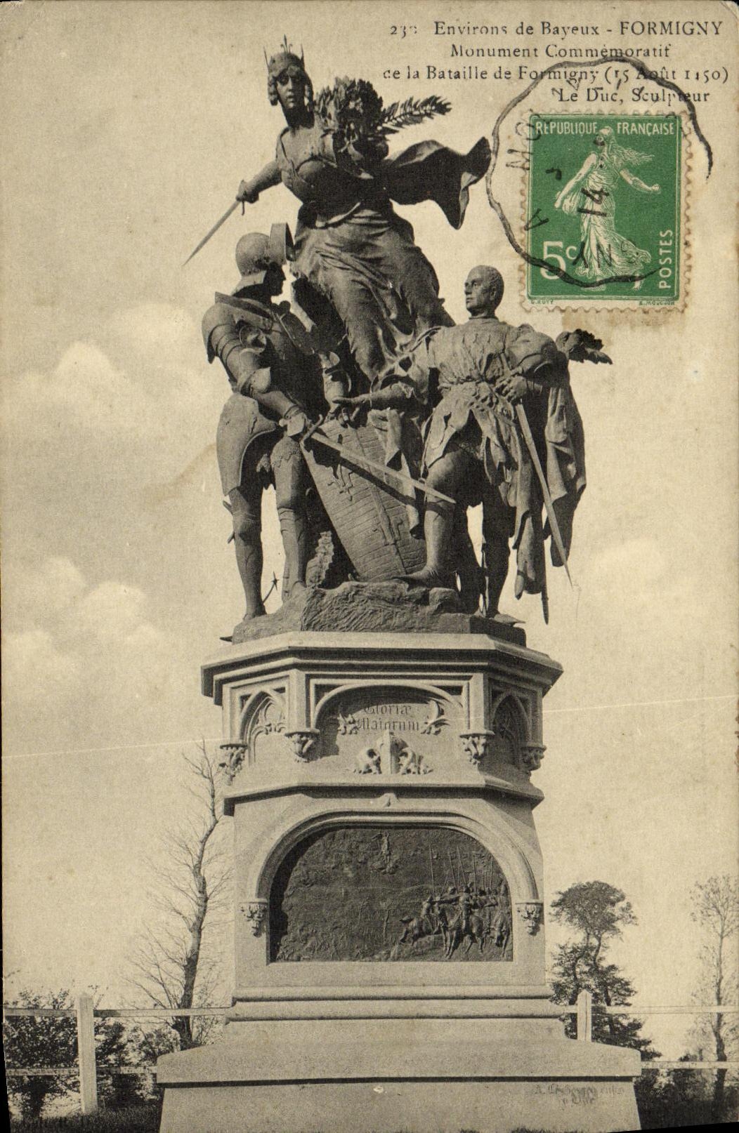 Um Bayeux - FORMIGNY — Gedenkmonument der Schlacht von Formigny (15. August 1450) — Der Herzog, Bildhauer