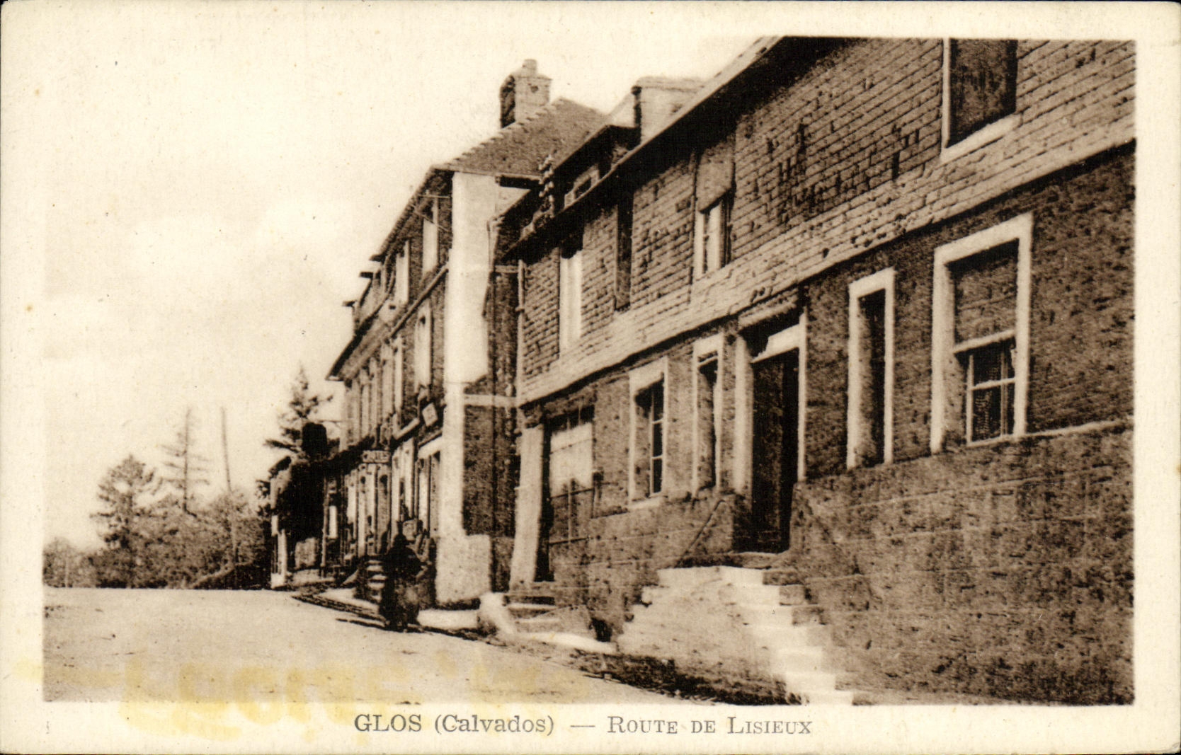 Glos (Calvados) — Route de Lisieux