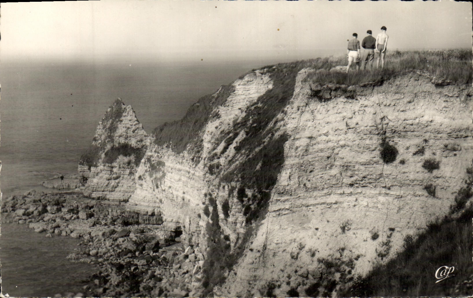 CPM Env de Grandcamp La Pointe du Hoc et la Mer