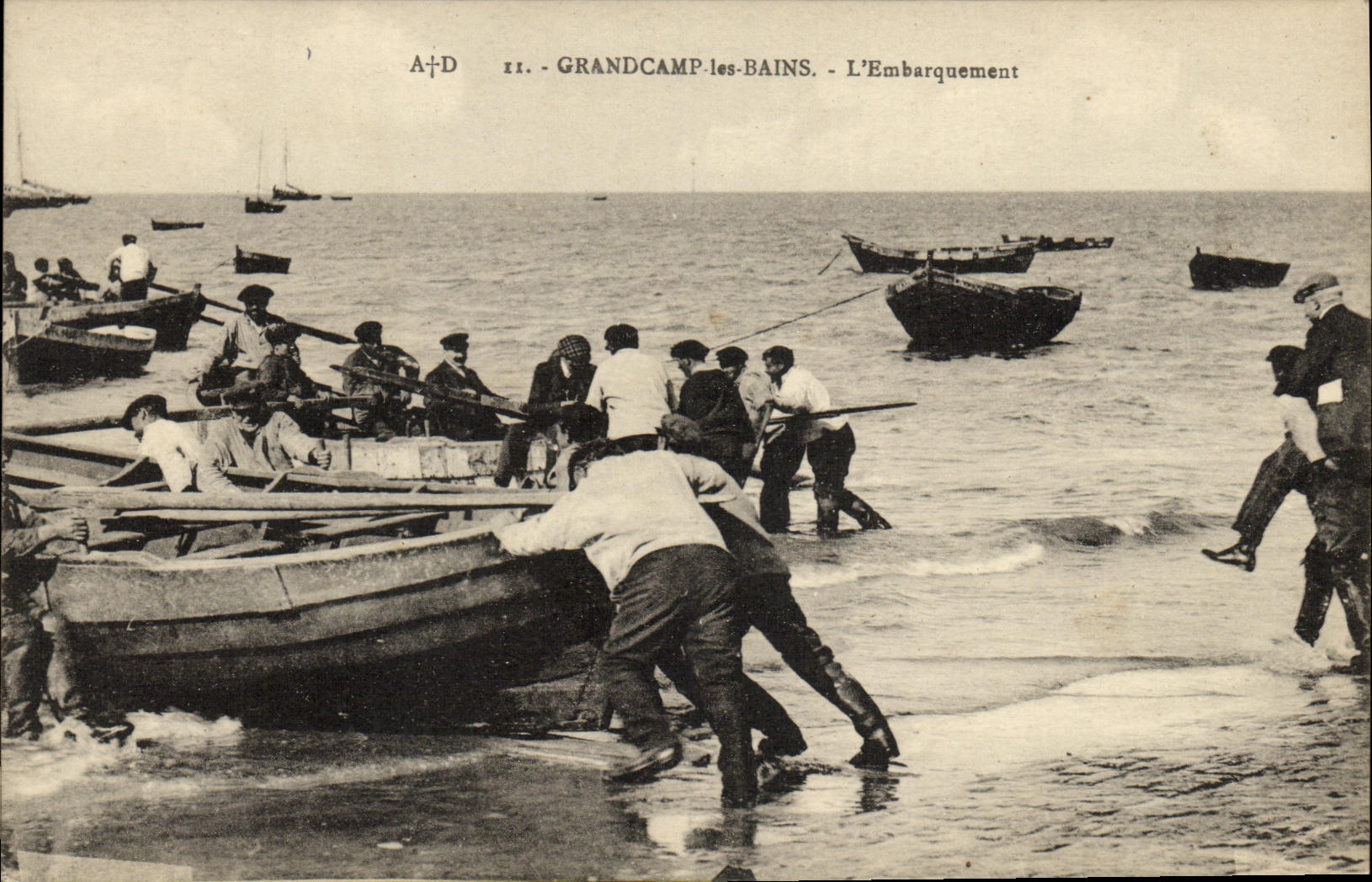 CPA Grandcamp les Bains L Embarquement Bateau
