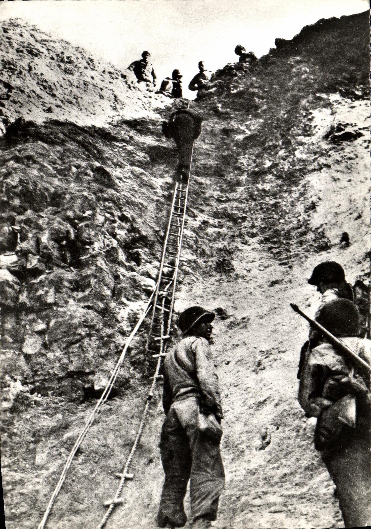 Débarquement — Opération militaire — COMITÉ de la POINTE du HOC