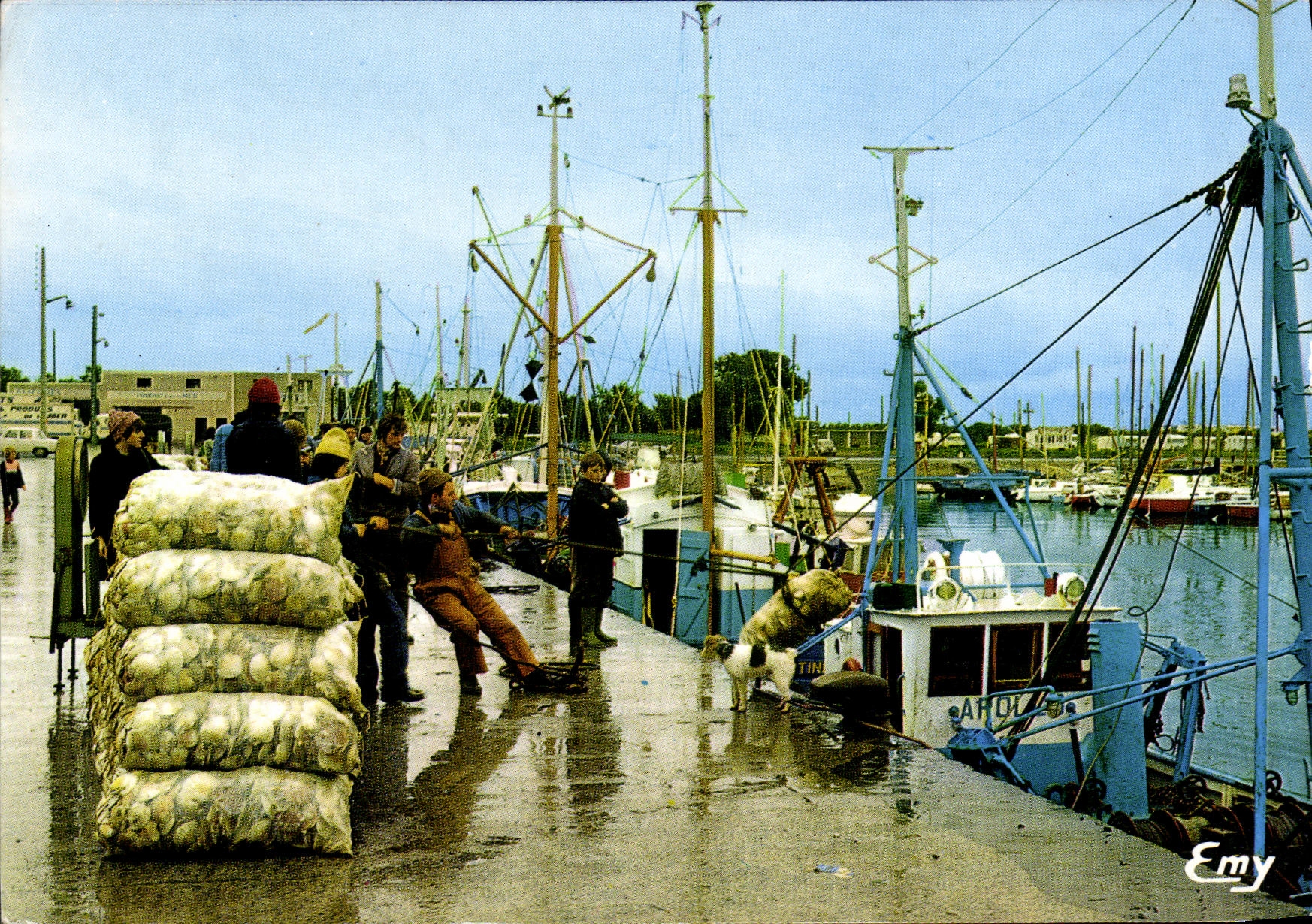 Grandcamp-Maisy (Calvados) — Retour de pêche à la coquille Saint-Jacques — Éditions LECONTE