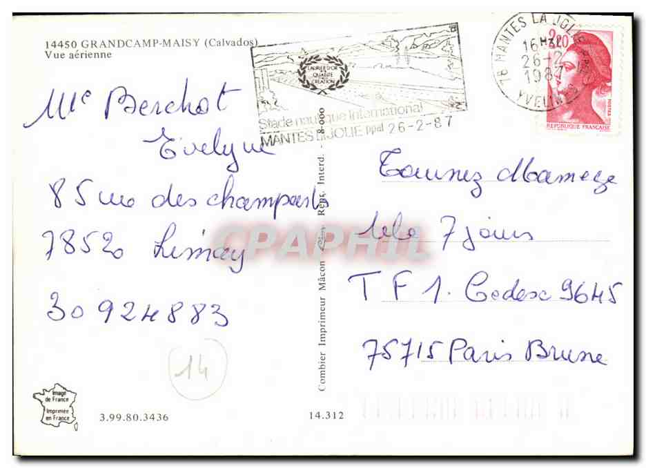 Vue aérienne de Grandcamp-Maisy — Stade national de la Jolie — éditeur Compter Imprimeur — Reverso