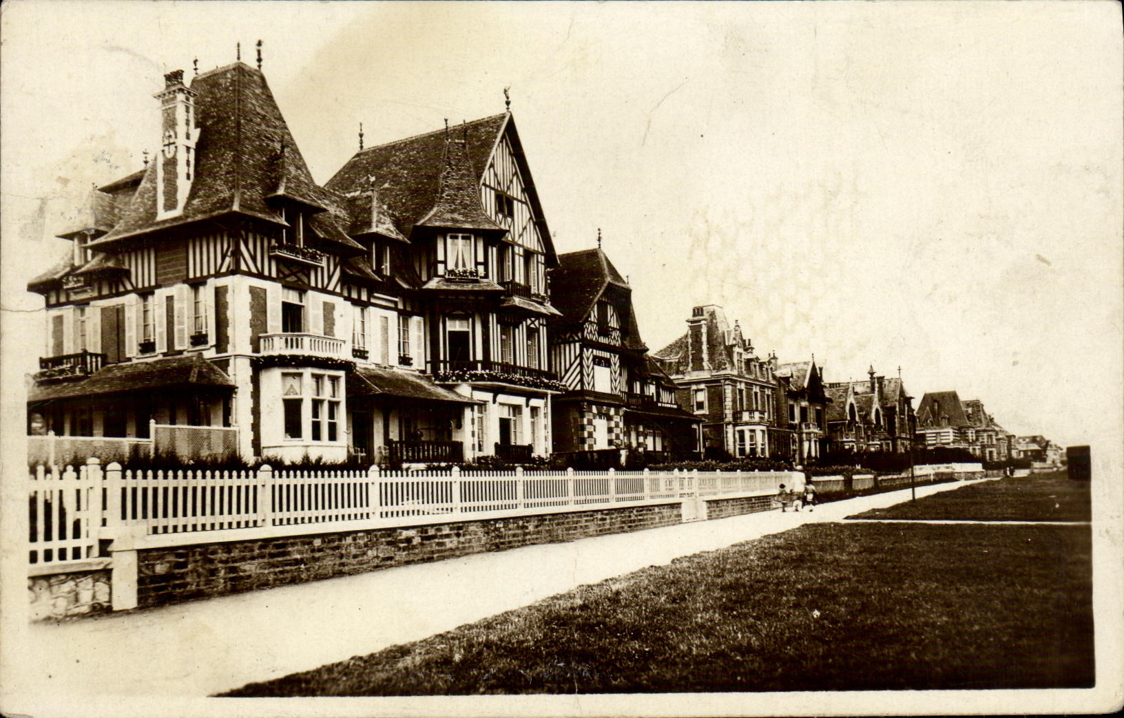 Hermanville - La Promenade — éditeur Brulé, n°2
