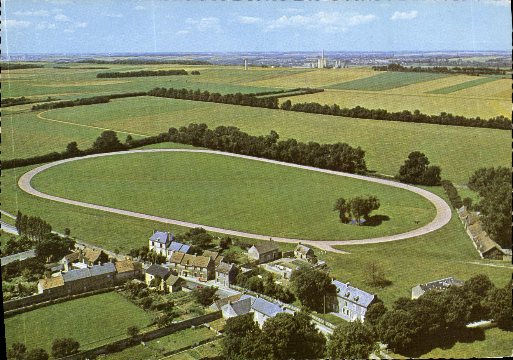 Hérouville (Calvados) — Hippodrome et village — Éditions Soulier Saint-Maur (n°14)