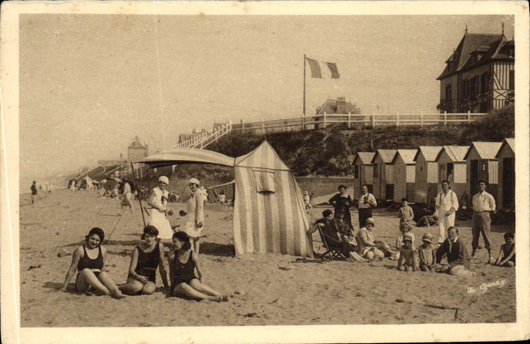 CPA Le Home sur Mer La Plage Jotie station balneaire