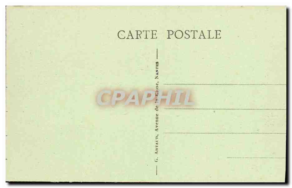Isigny-sur-Mer — La Place Gambella et les rues Alfred Pophillat et Émile Demagny — éditeur inconnu, n°5 — Reverso