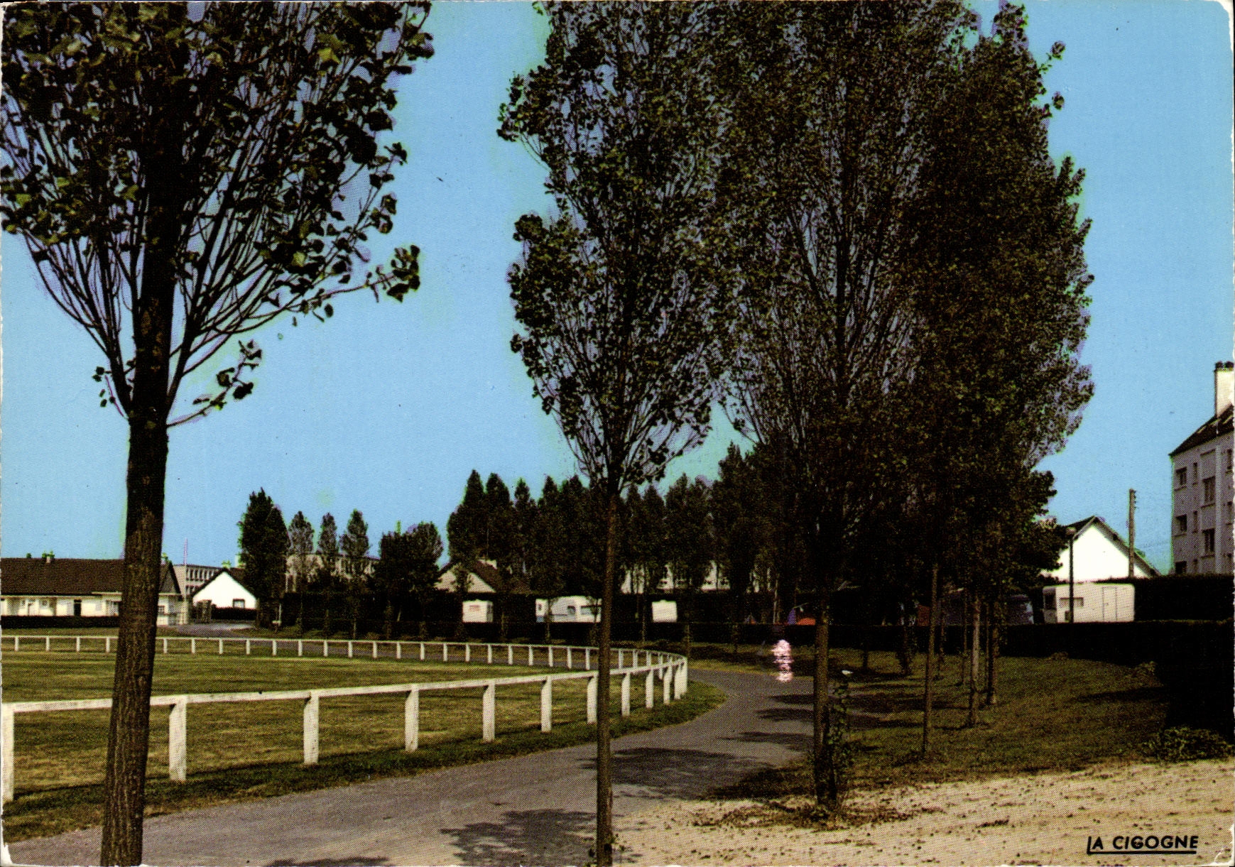 Isigny-sur-Mer — Terrain de Sport et le Camping — Éditions 'LA CIGOGNE' n°14.342.27