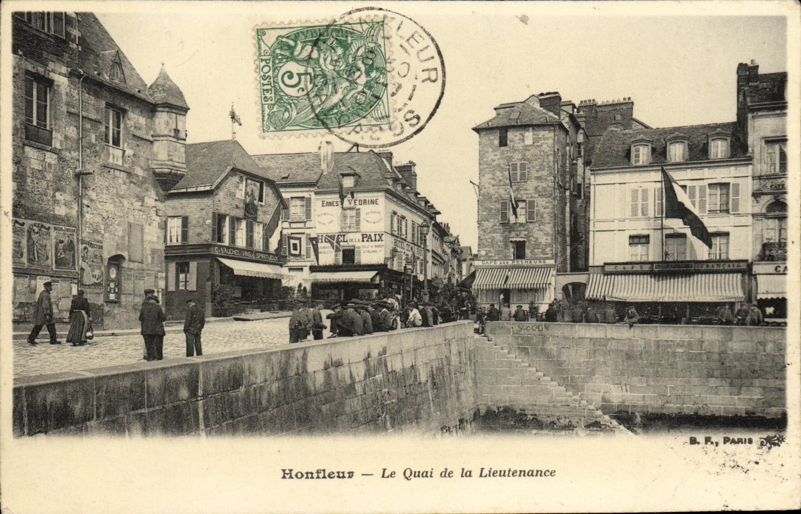 CPA Honfleur Le Quai de la Lieutenance