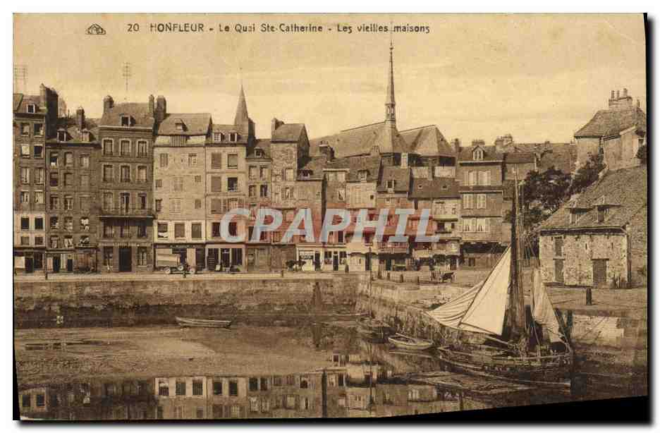 CPA Honfleur Le Quai Ste Catherine Les Vieilles maisons 
