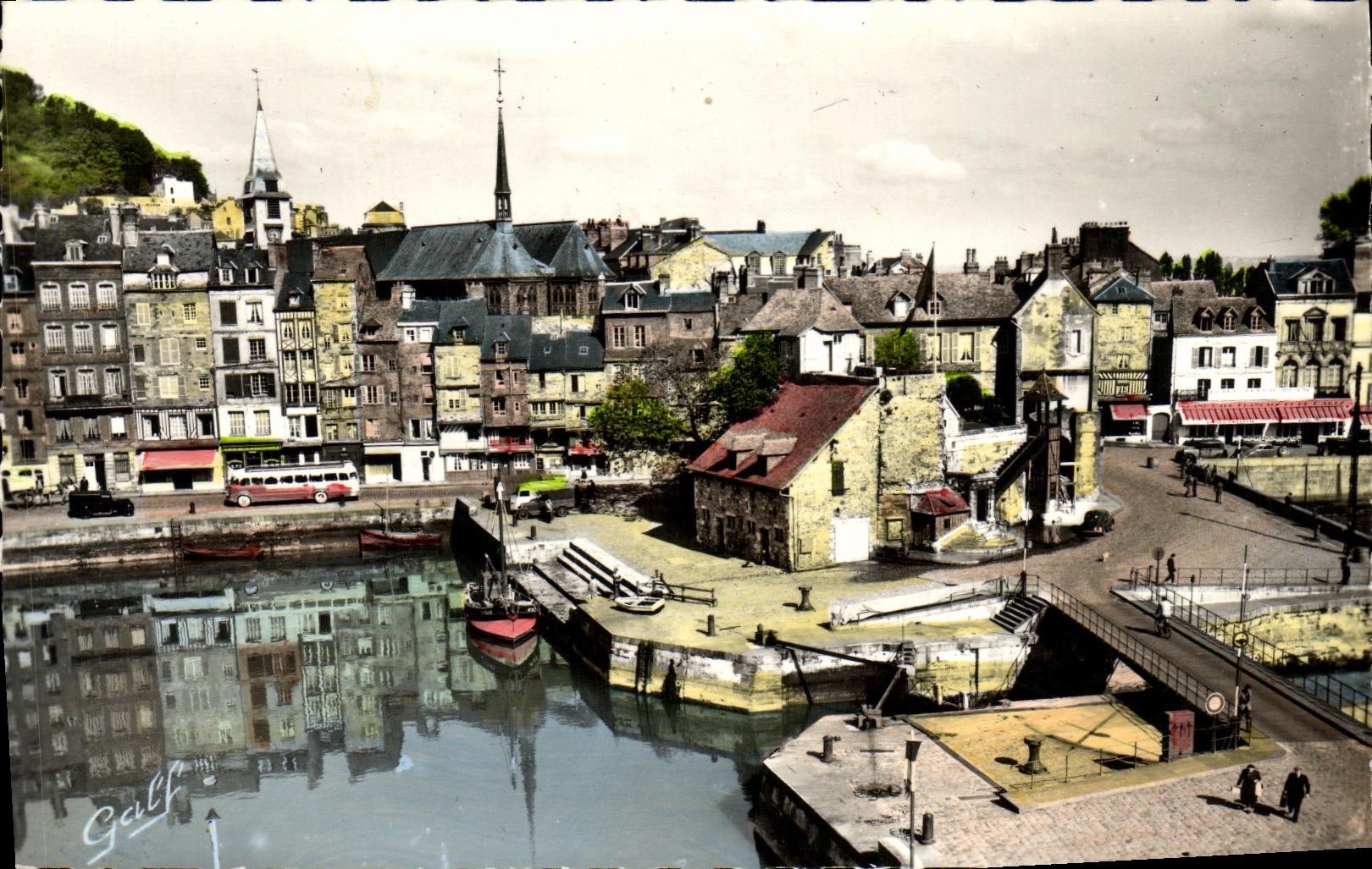 CPM Honfleur Quai Ste Catherine et Lieutenance