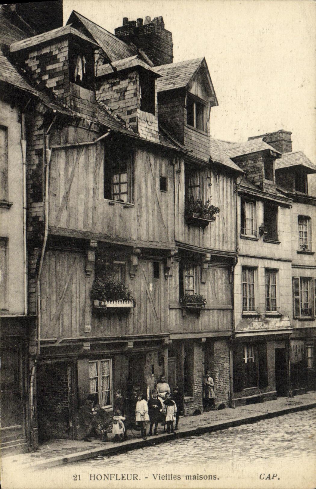 Honfleur — Vieilles maisons — CAP.