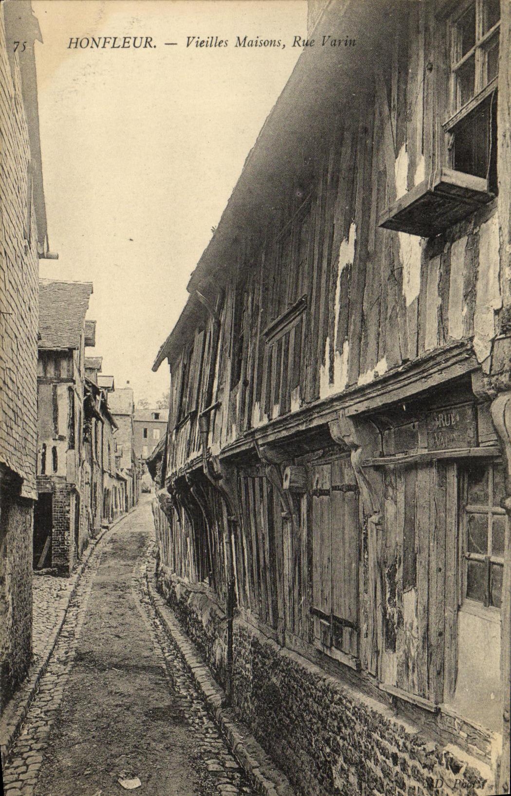 CPA Honfleur Vieilles Maisons Rue Varin