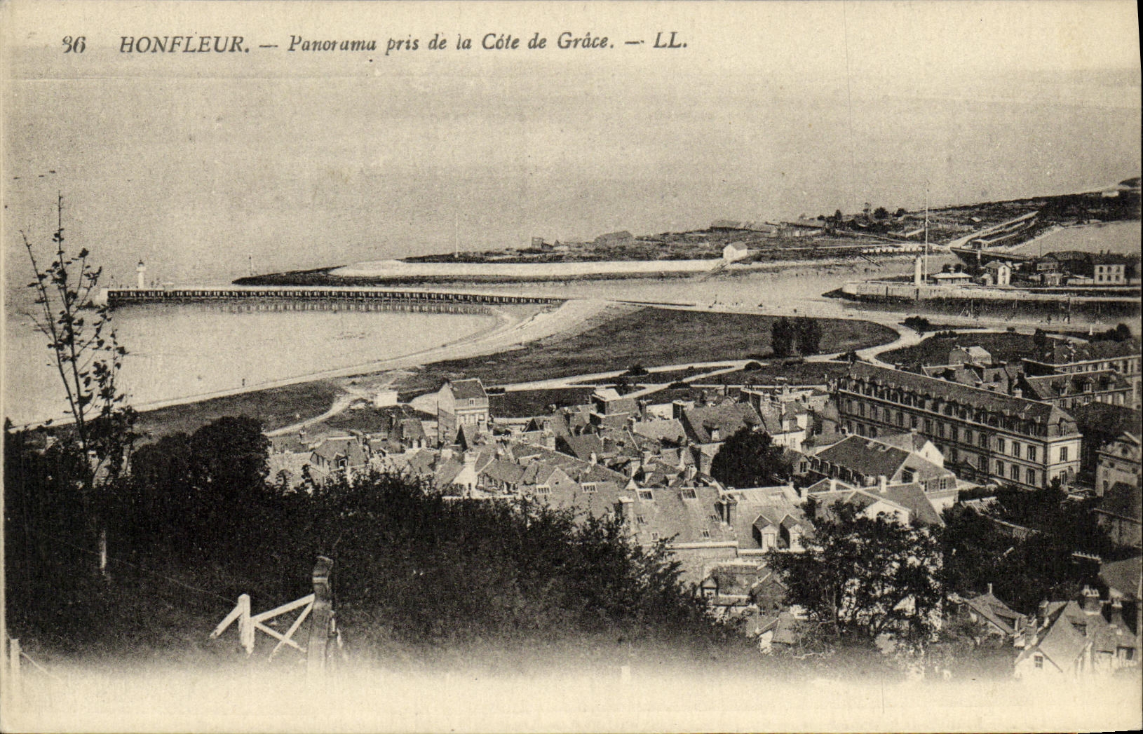 Honfleur — Panorama pris de la Côte de Grâce — LL. — N° 96