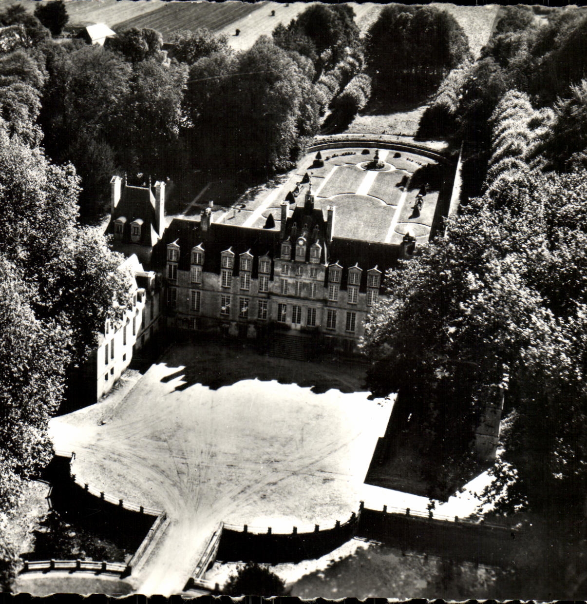 Château de Lantheuil — vue aérienne — Éditeur Lapie, série 14