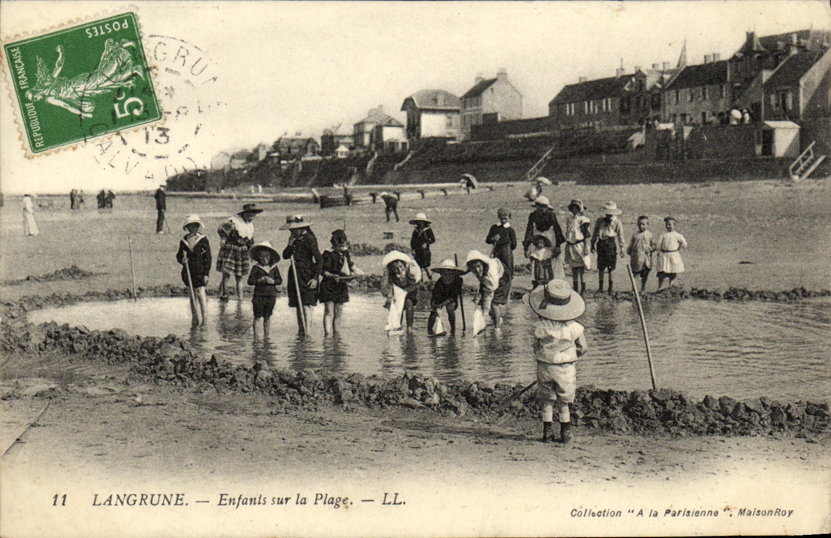 CPA Langrune Enfants Sur La Plage