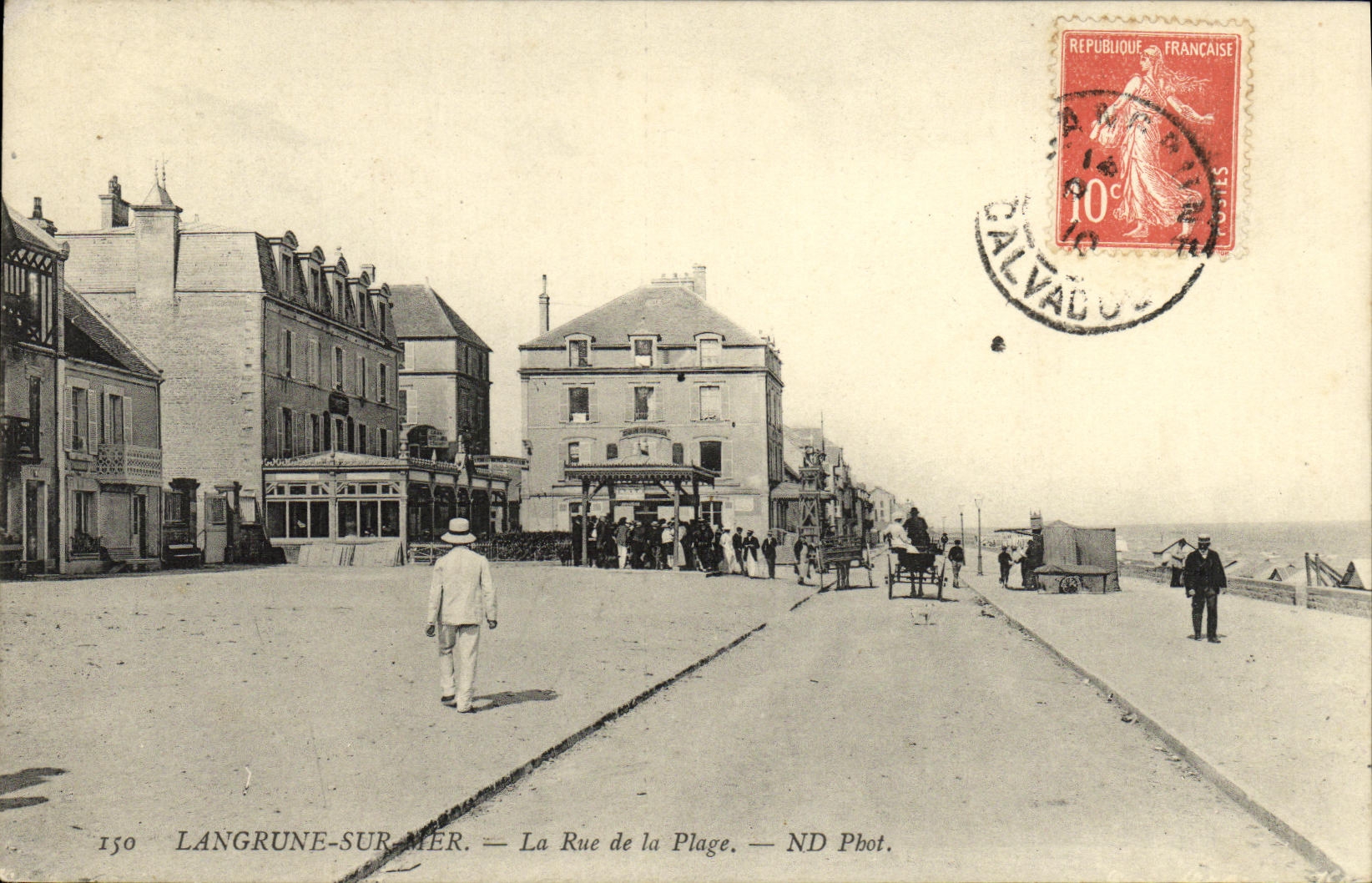 CPA Langrune Sur Mer La Rue de la Plage