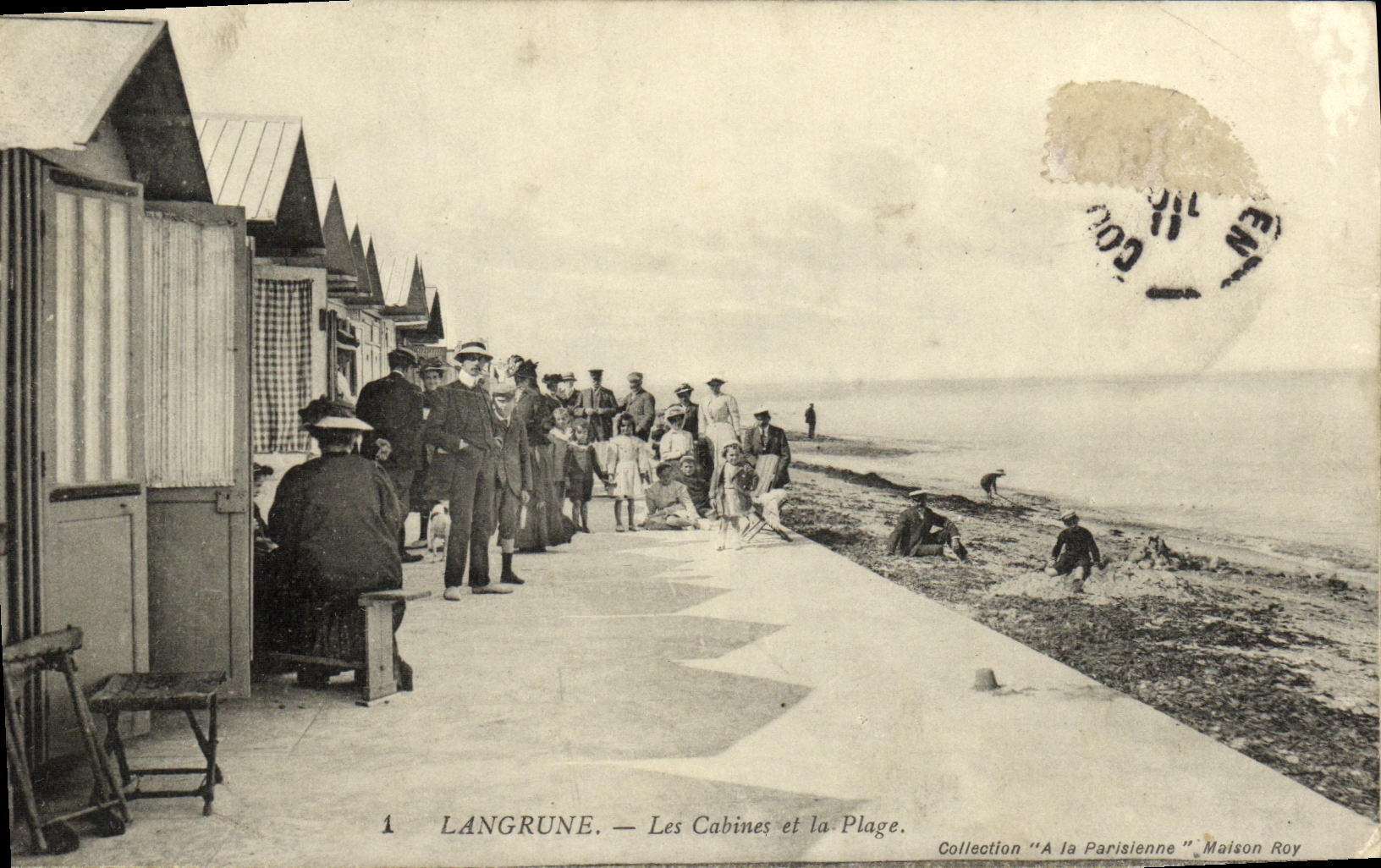 Langrune — Les Cabines et la Plage — Collection 'A la Parisienne' Maison Roy