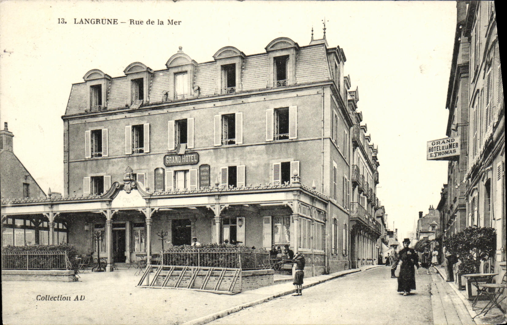 Langrune — Rue de la Mer — Grand Hôtel Thomas