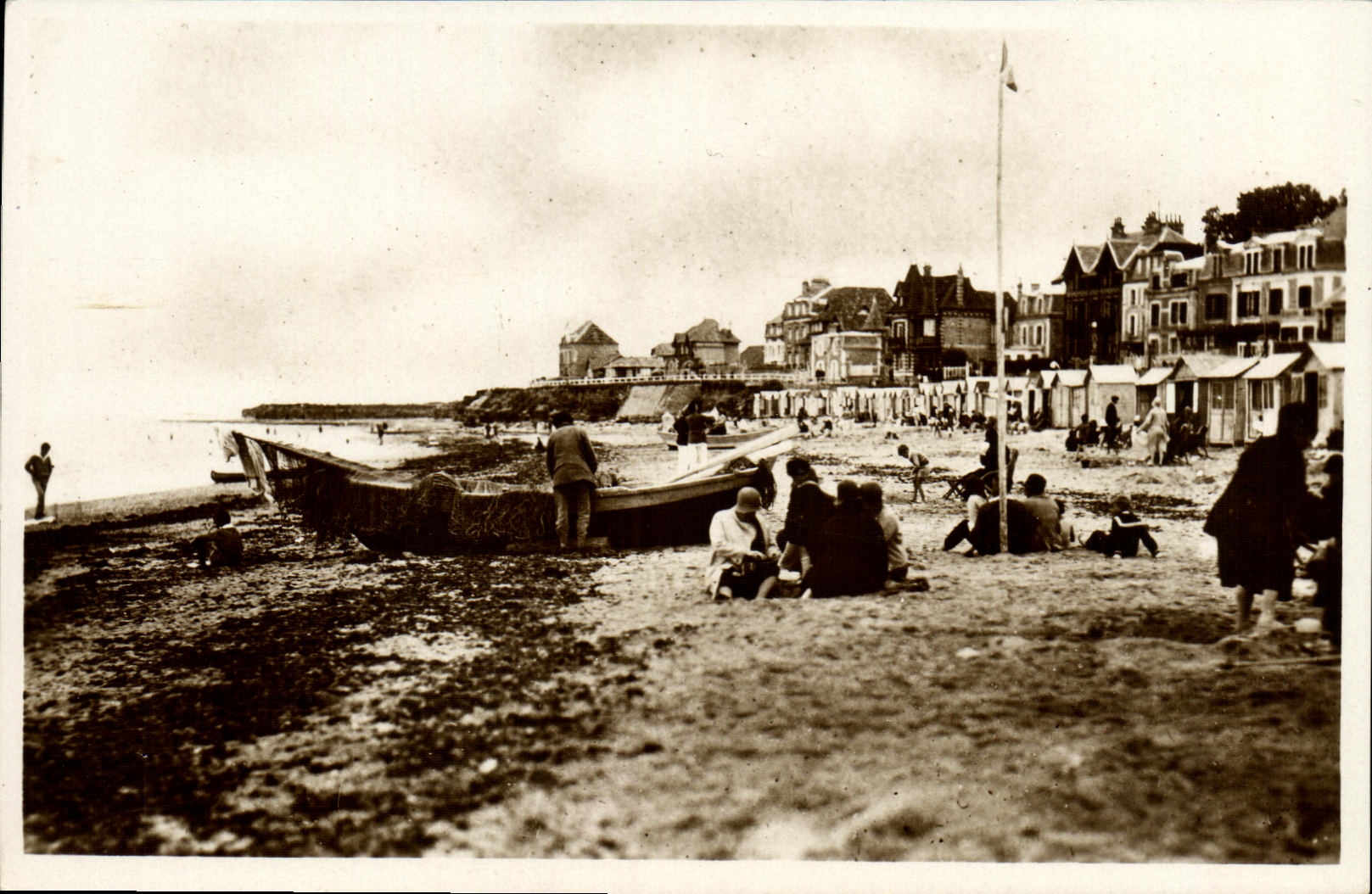 La Plage vers Luc — Côte de Nacre, Lion-sur-Mer — Édit Brulé, n°47