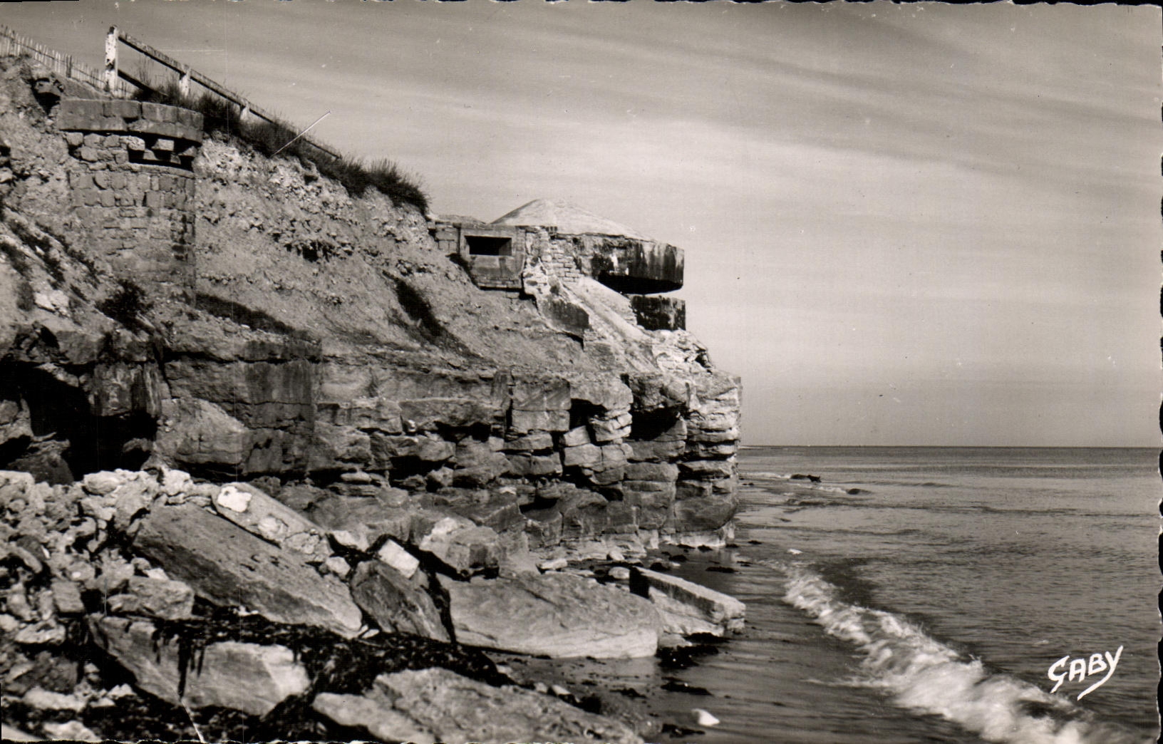 Les Falaises — Lion-sur-Mer (Calvados) — Éditions Caby