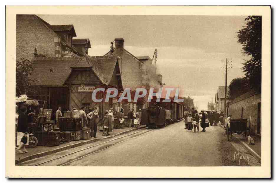Lion-sur-Mer — La Gare et le train de Caen à la mer — Mong