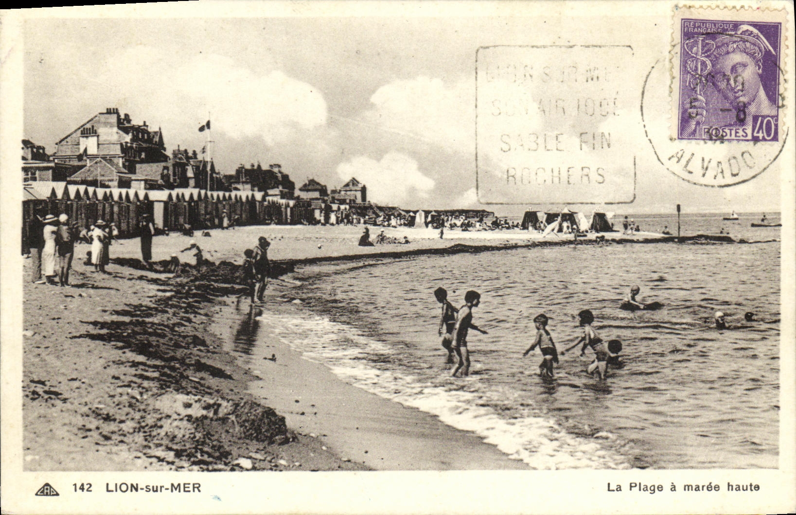 CPA Lion Sur Mer Coin de Plage Par Grande Maree