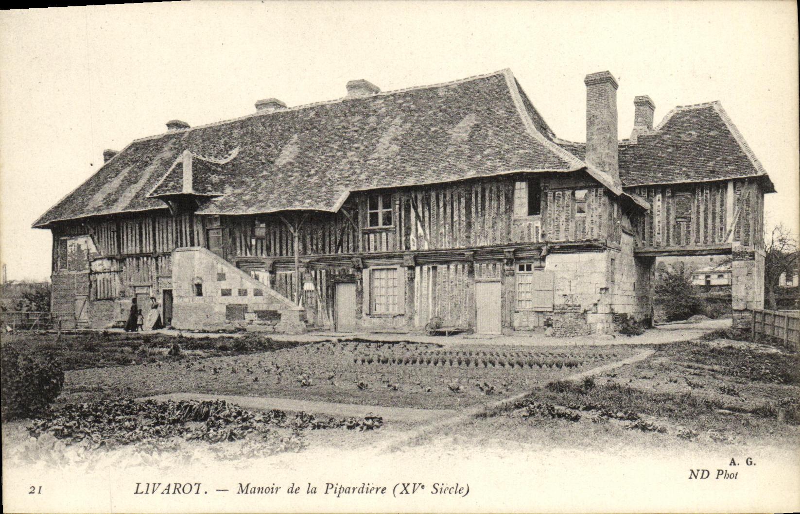 CPA Livarot Manoir de la Pipardiere
