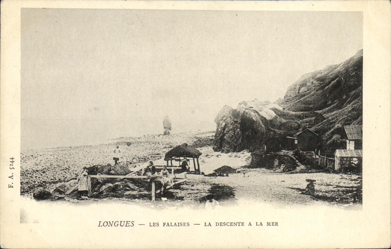 Longues — Les falaises — La descente à la mer — E.A. 5344