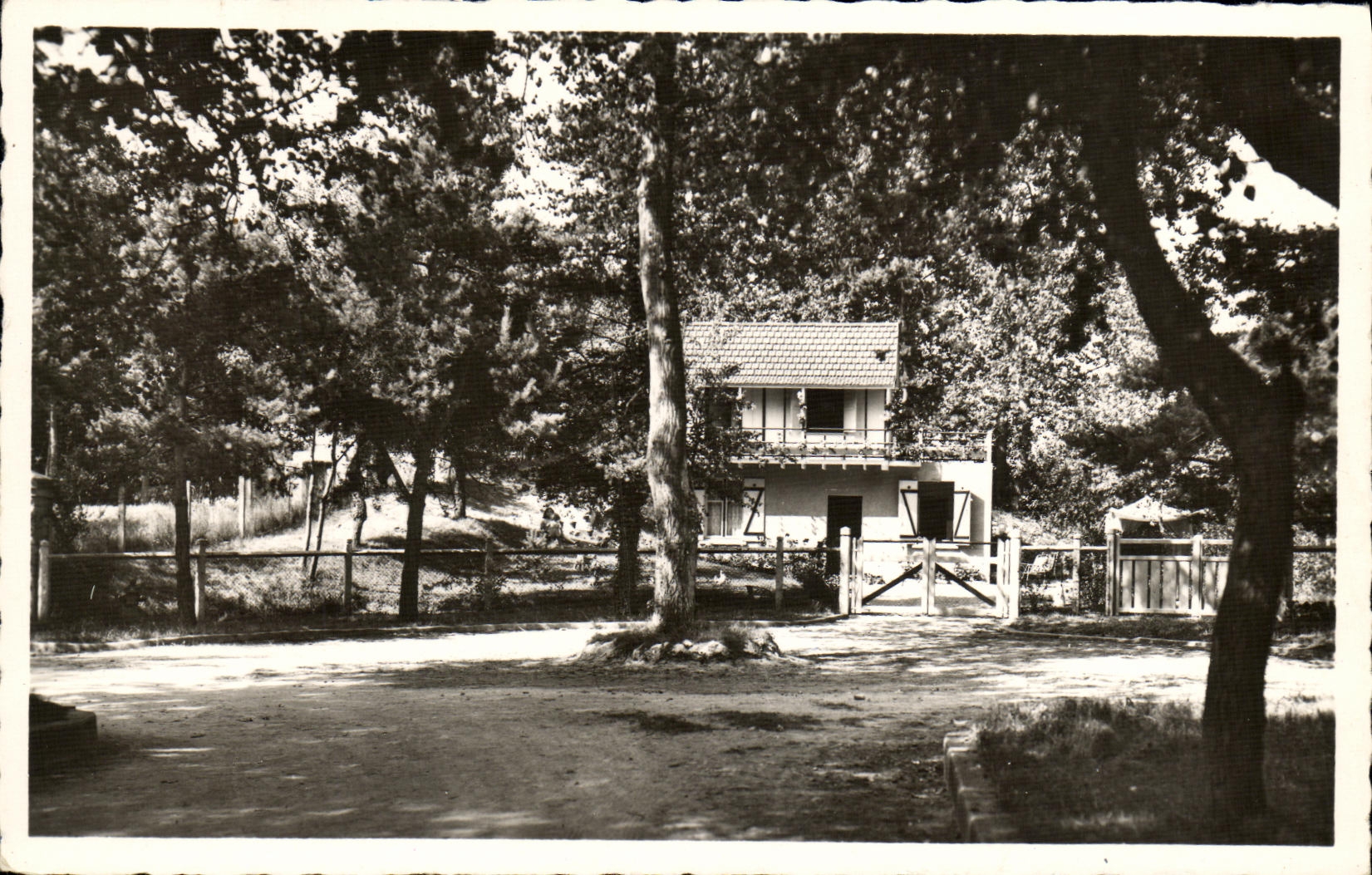 Merville-Franceville — Villa Avenue de la Sapinière — Photo Véritable MP