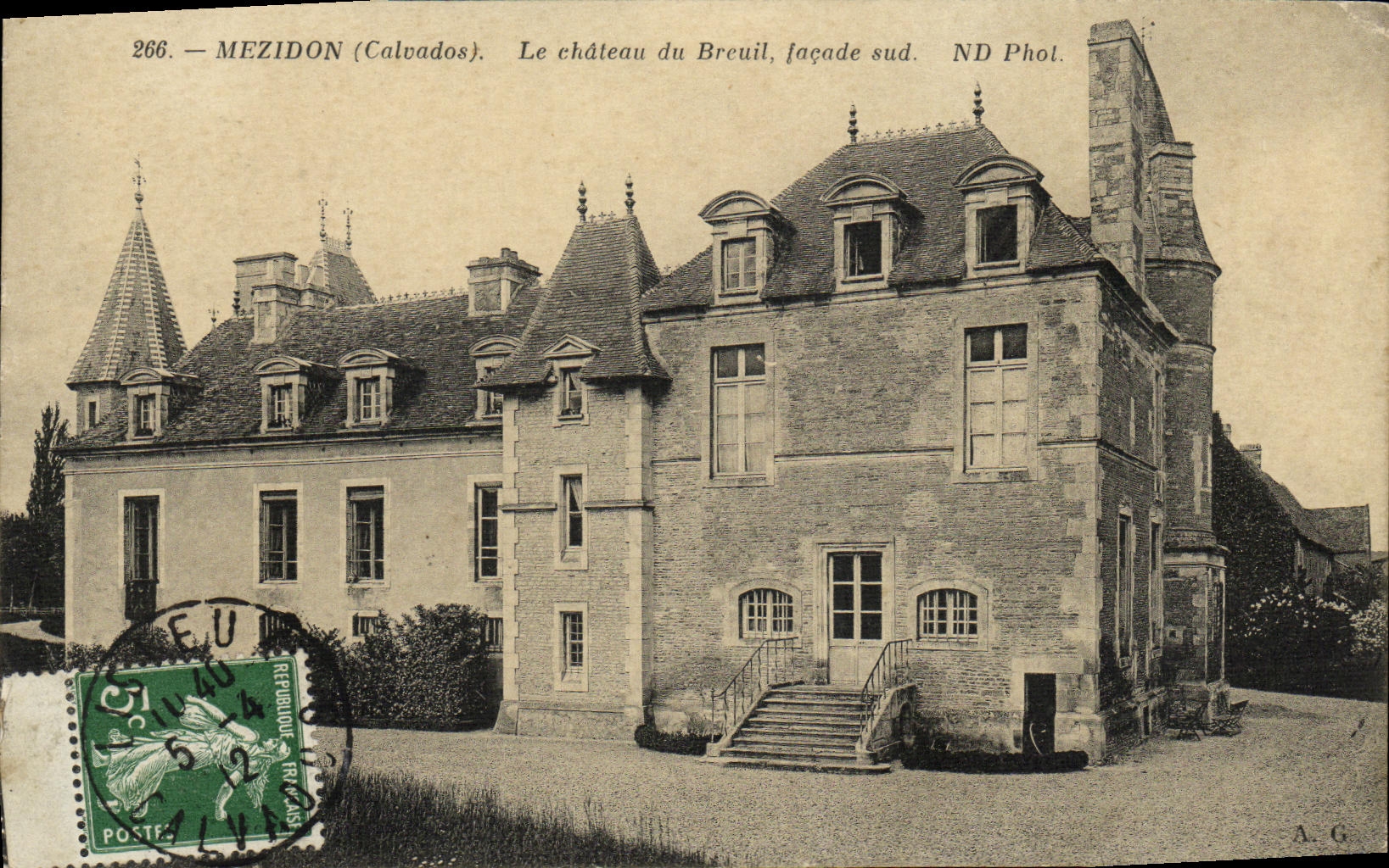Mezidon (Calvados) — Le château du Breuil, façade sud — ND Phol.