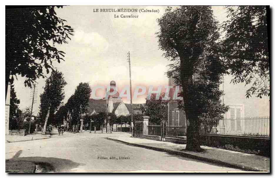 CPA Le Breuil Mezidon Le Carrefour