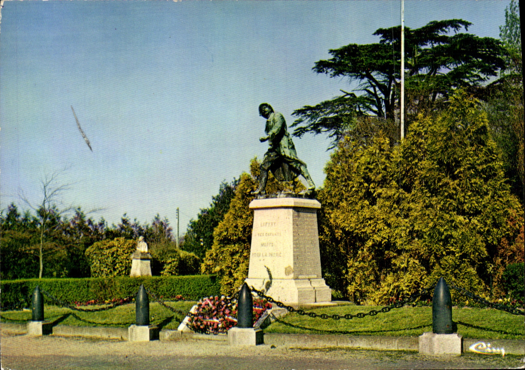 CPM Le Molay Littry Le Monument aux Morts