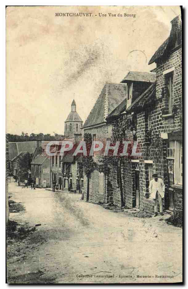 CPA Monchauvet Une Vue du Bourg