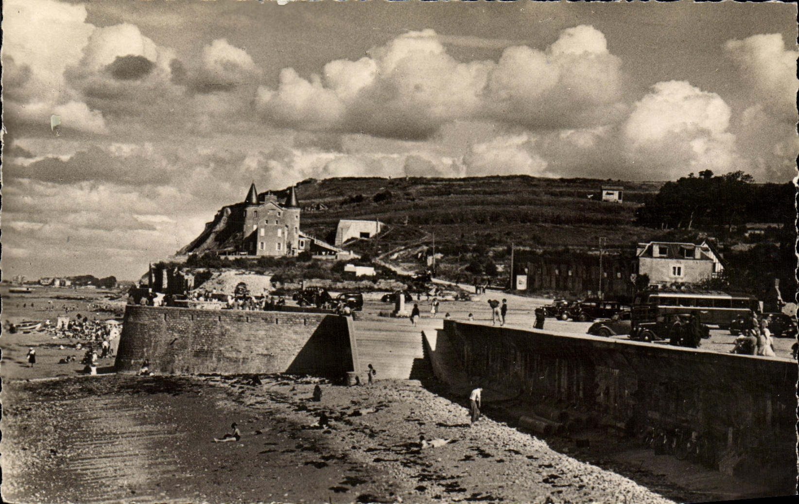 Port Winston — Arromanches (Calvados) — Éditeur St Pierre-Eglise, n° 827