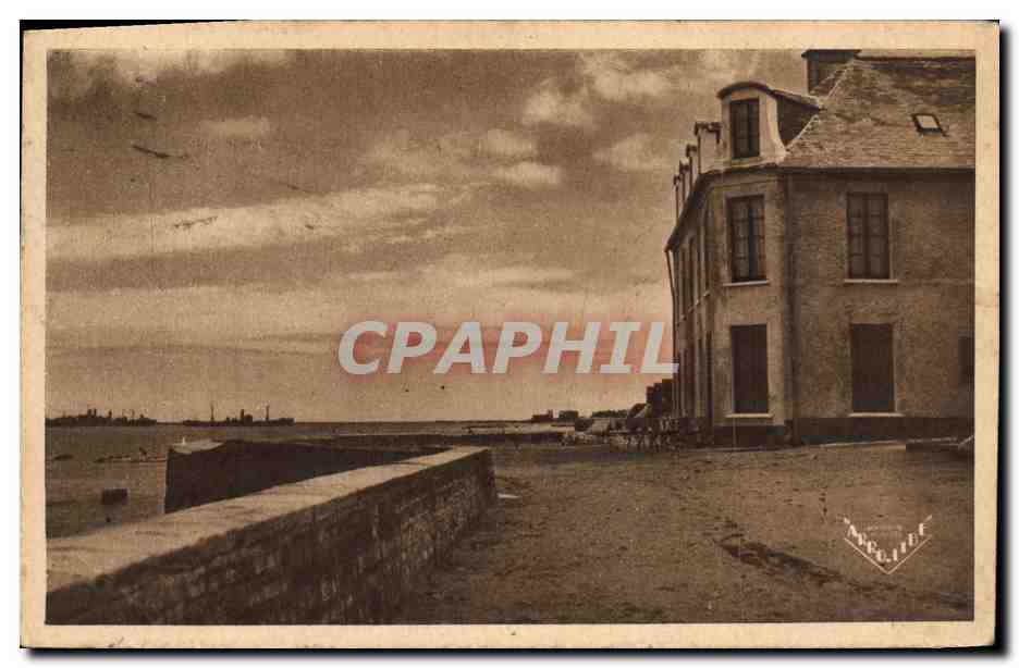 Arromanches-les-Bains — Le Port de la Libération (1944) — Photo Chevrot, Honfleur