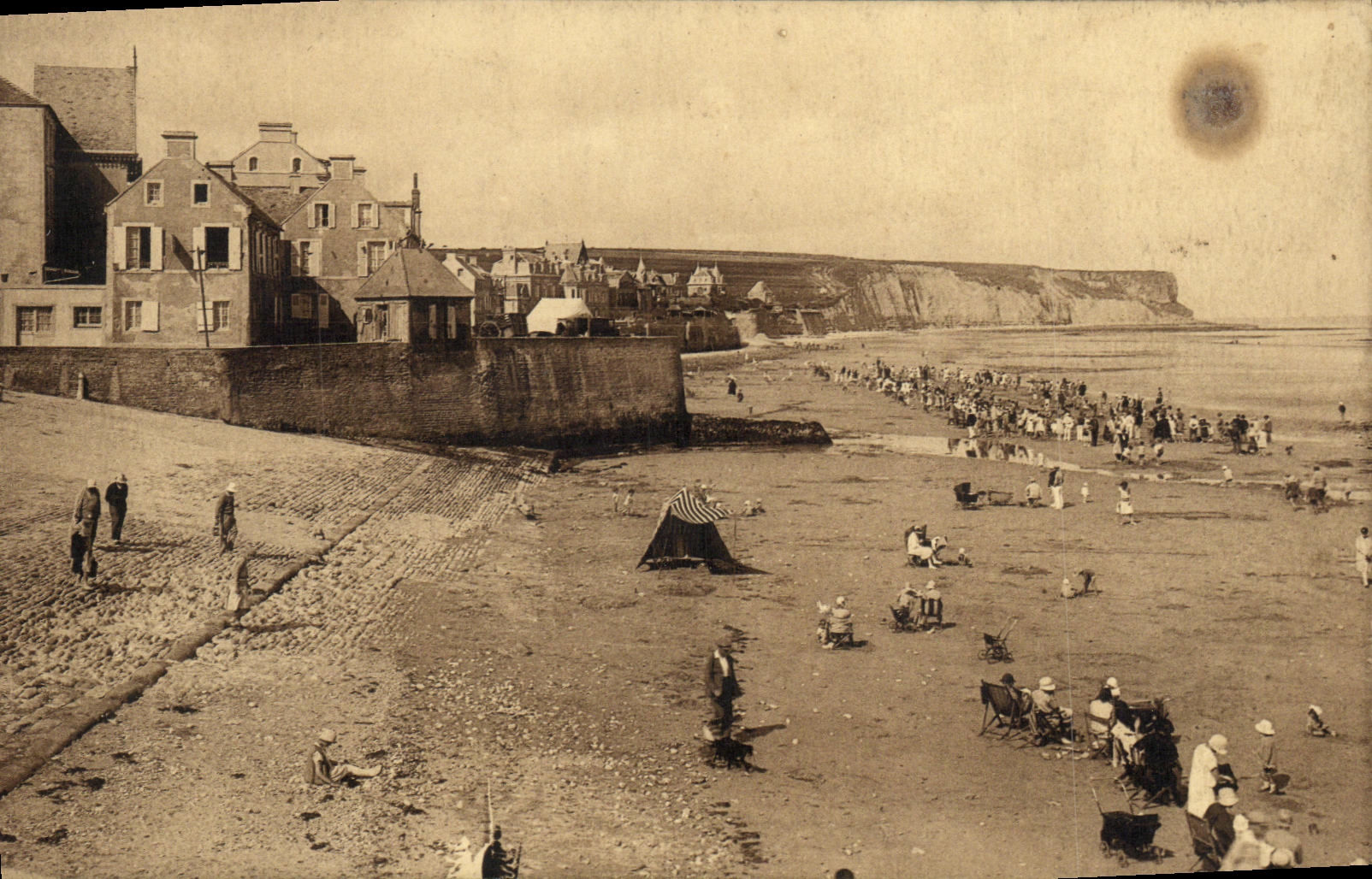 CPA Arromanches les Bains La Grand Cale et la Plage