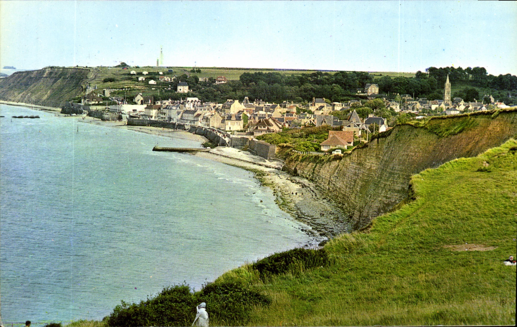CPM Arromanches Vue Generale Prise de la Falaise de Tracy