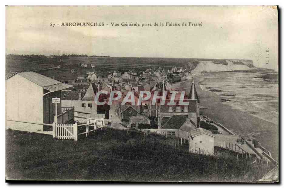 CPA Arromanches Vue Generale Prise de la falaise de fresne