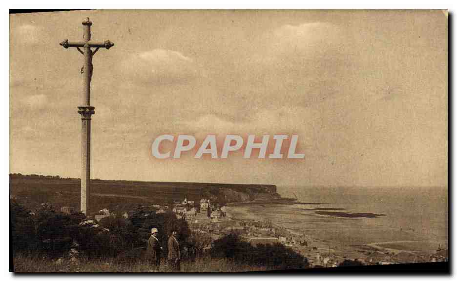 Arromanches-les-Bains — Le Calvaire et vue de la Plage — Édit. du Bazar Parisien