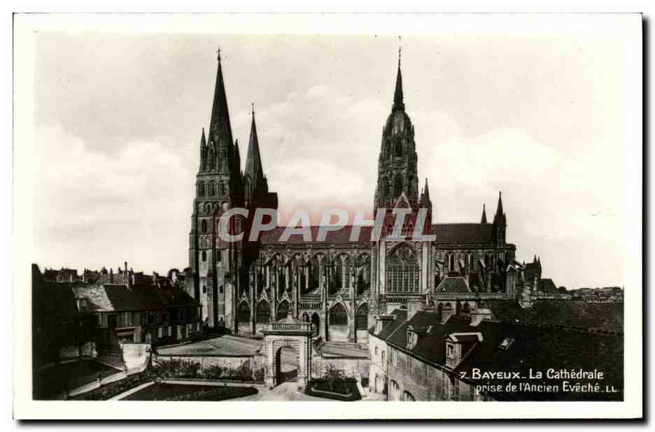 Bayeux — La Cathédrale prise de l'Ancien Evêché — Lévy et Neudén, Paris