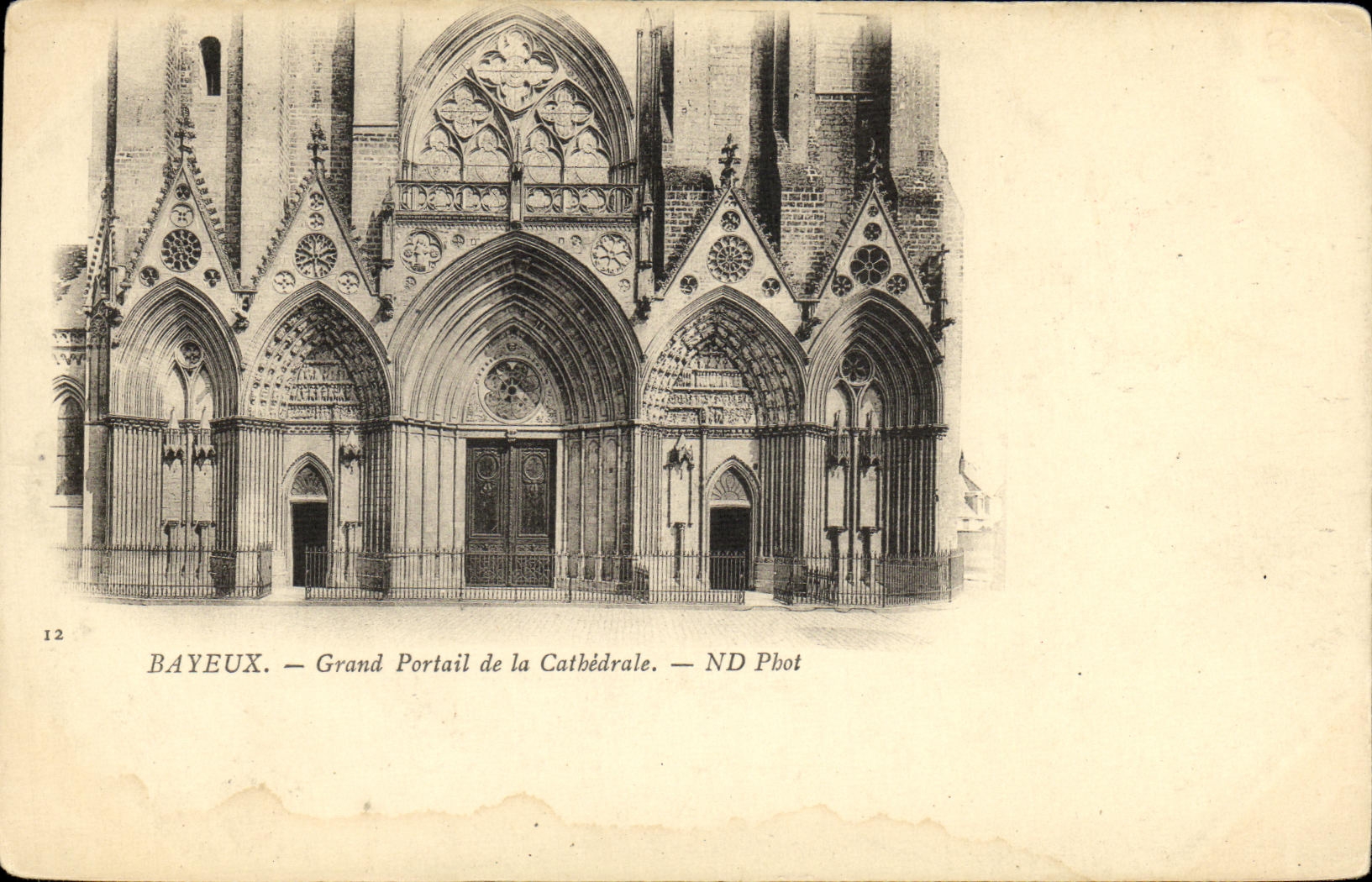 Bayeux — Grand Portail de la Cathédrale — ND Phot
