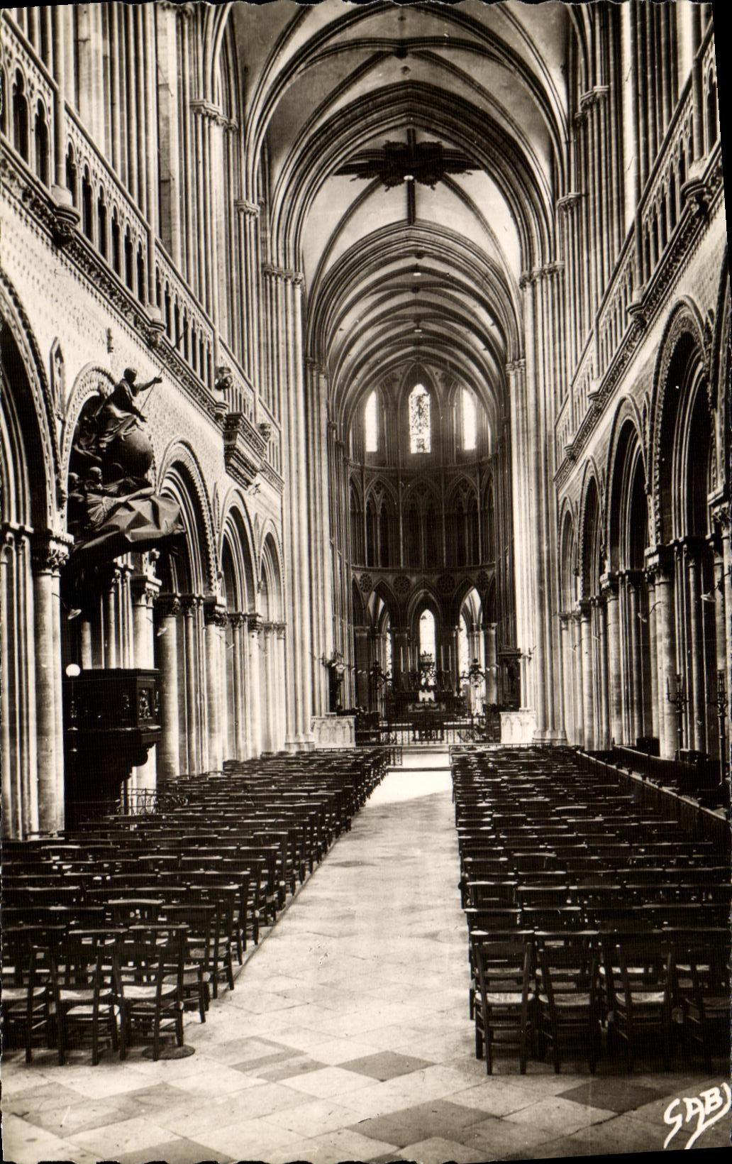 Intérieur de la Cathédrale Notre-Dame — Bayeux (Calvados) — ARTALIERE et fils, Nantes