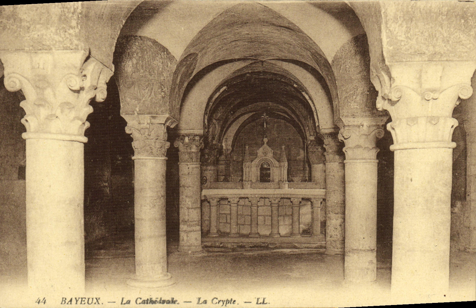 Bayeux — La Cathédrale — La Crypte — LL