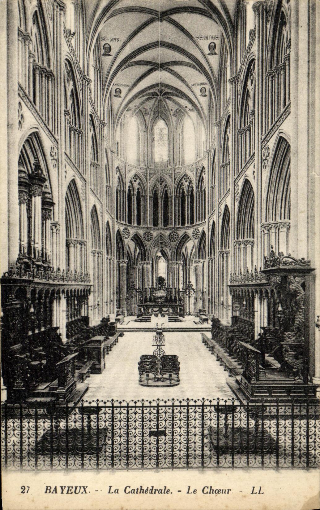 CPA Bayeux La Cathedrale Le Choeur