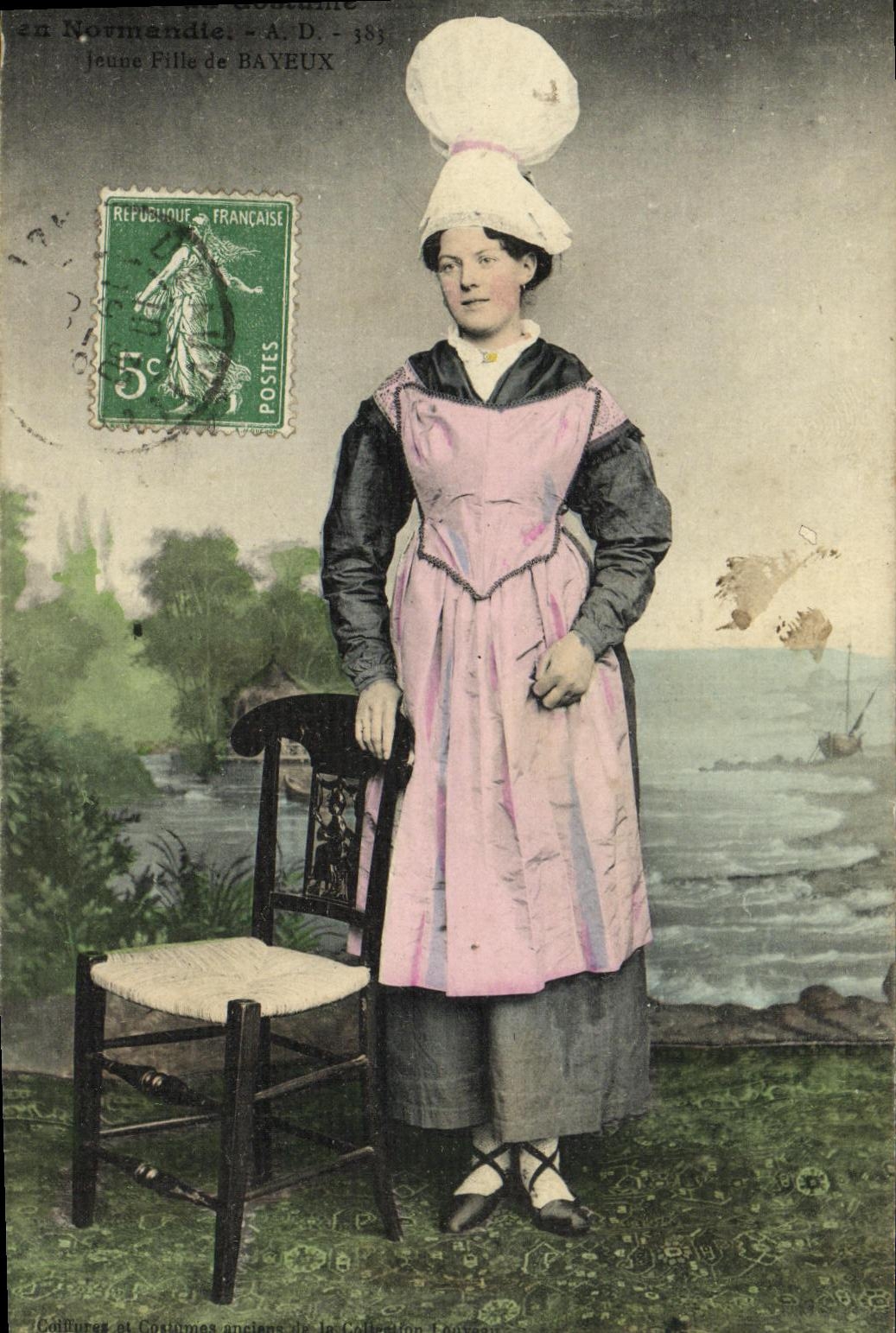 Jeune Fille de Bayeux — Costume normand — A. D. - 385
