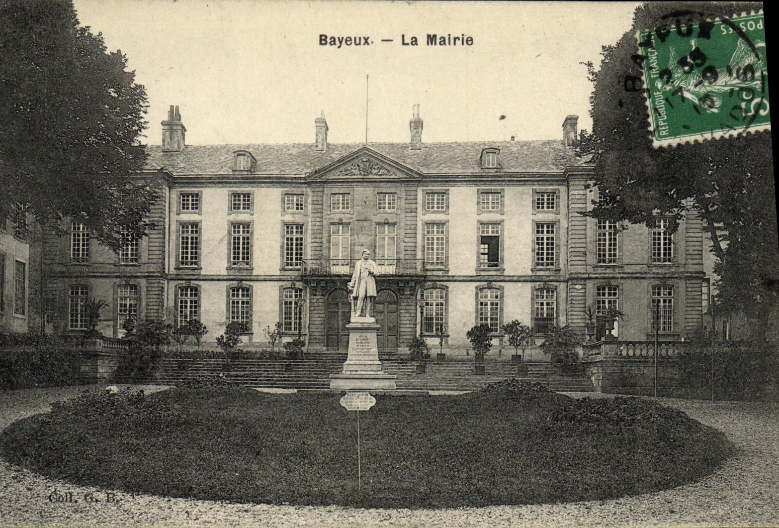 Bayeux — La Mairie — Coll. G. B.