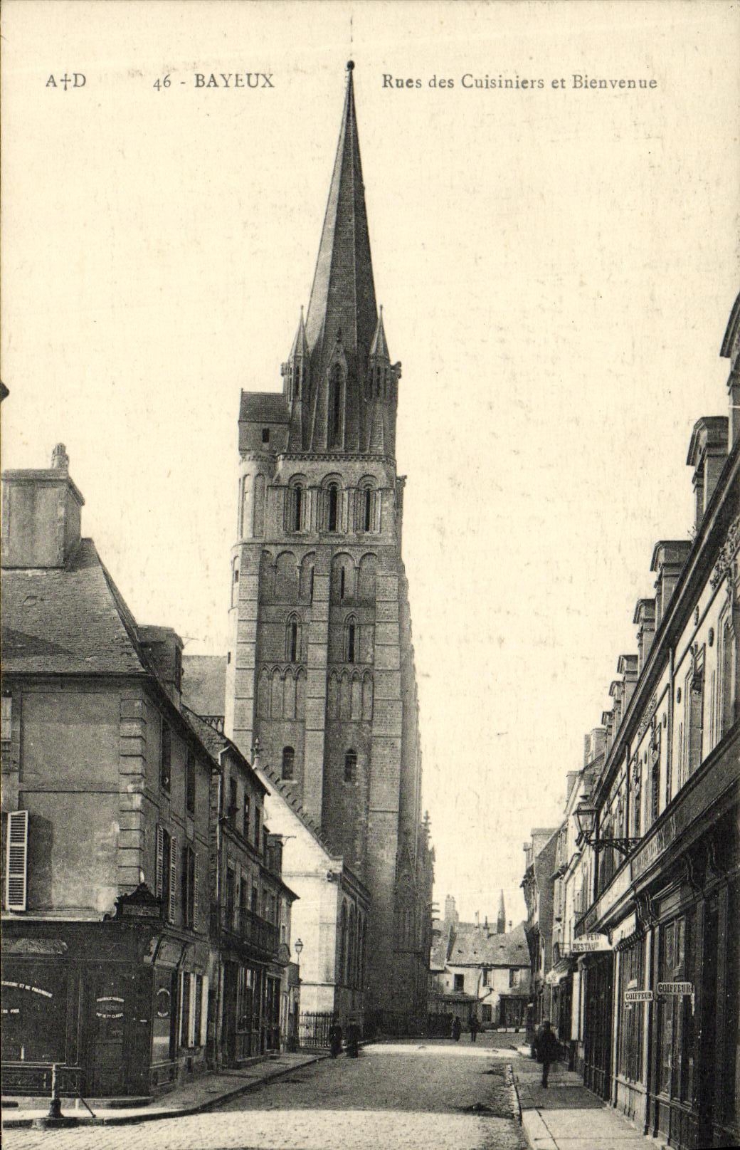 CPA Bayeux Rue des Cuisiniere et Bienvenue